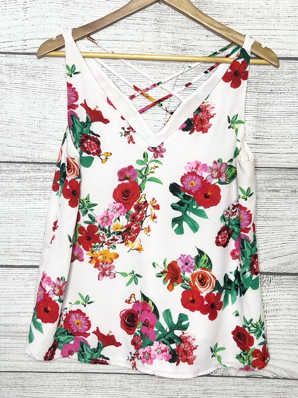 Express White & Pink Floral V-Neck Sleeveless Strappy Back Tank Top Size Medium